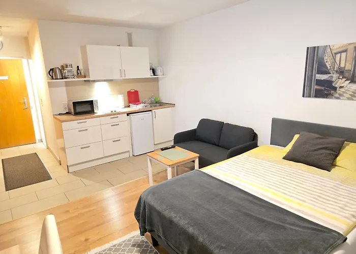 Apartment's Nr 2, 2-b , 2-c Und 2-d , In Stadtmitte *