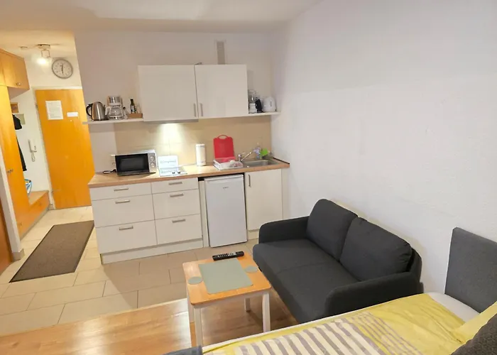 Apartment's Nr 2, 2-b , 2-c Und 2-d , In Stadtmitte * Stuttgart