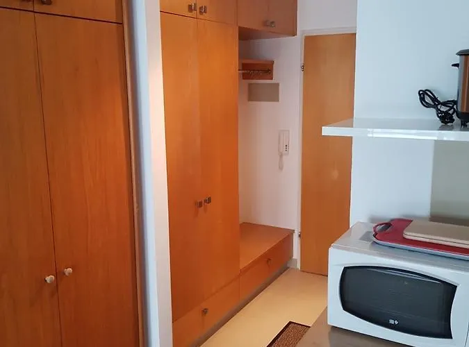 Apartament Apartment's Nr 2, 2-b , 2-c Und 2-d , In Stadtmitte Stuttgart