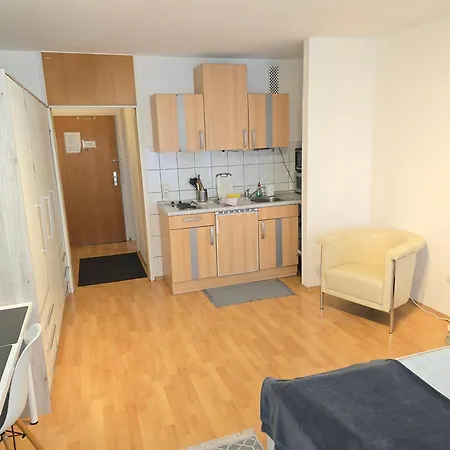 Apartment's Nr 2, 2-b , 2-c Und 2-d , In Stadtmitte Lägenhet