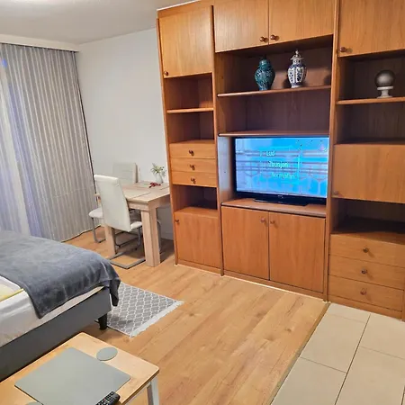 Apartment's Nr 2, 2-b , 2-c Und 2-d , In Stadtmitte Daire