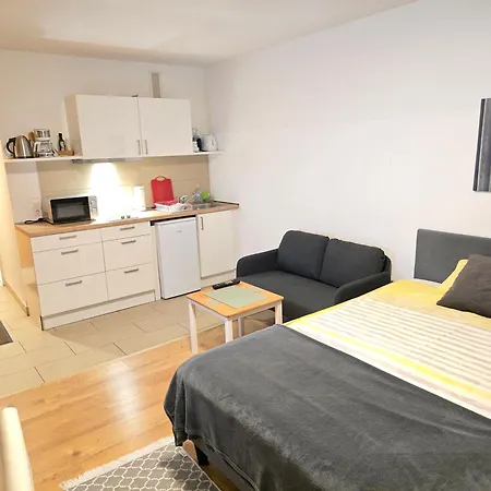 Apartment's Nr 2, 2-b , 2-c Und 2-d , In Stadtmitte *