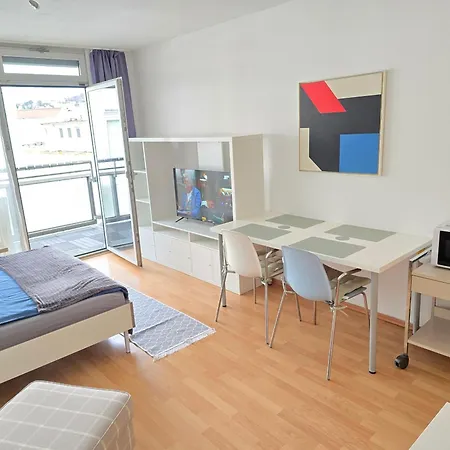 Apartamento Apartment's Nr 2, 2-b , 2-c Und 2-d , In Stadtmitte Stuttgart