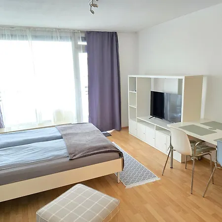 Apartment's Nr 2, 2-b , 2-c Und 2-d , In Stadtmitte * Stoccarda