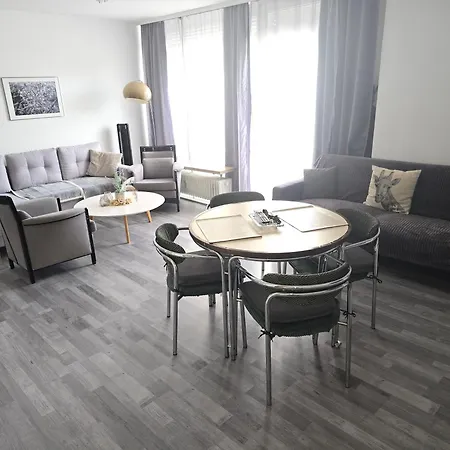 Appartement Apartment's Nr 2, 2-b , 2-c Und 2-d , In Stadtmitte *