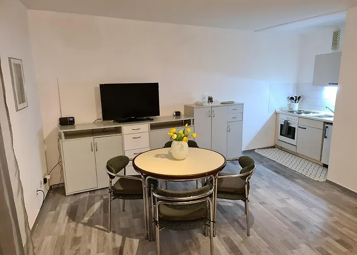 Apartment's Nr 2, 2-b , 2-c Und 2-d , In Stadtmitte Apartment *