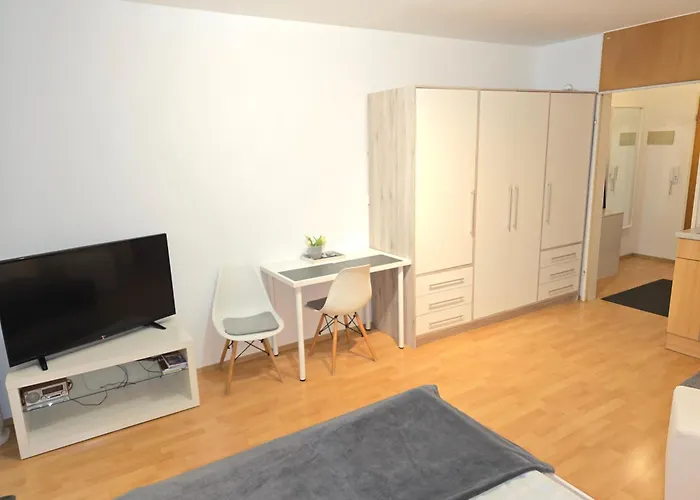 Apartment Apartment's Nr 2, 2-b , 2-c Und 2-d , In Stadtmitte Stuttgart