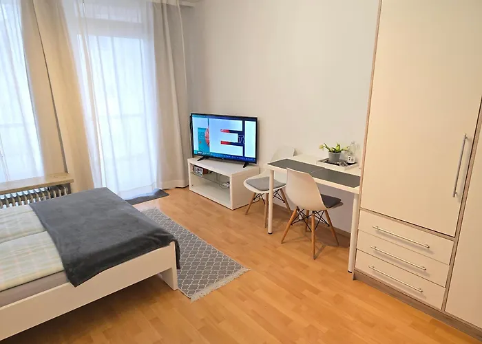 Apartment's Nr 2, 2-b , 2-c Und 2-d , In Stadtmitte Apartment *