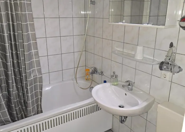 Apartment's Nr 2, 2-b , 2-c Und 2-d , In Stadtmitte Stuttgart