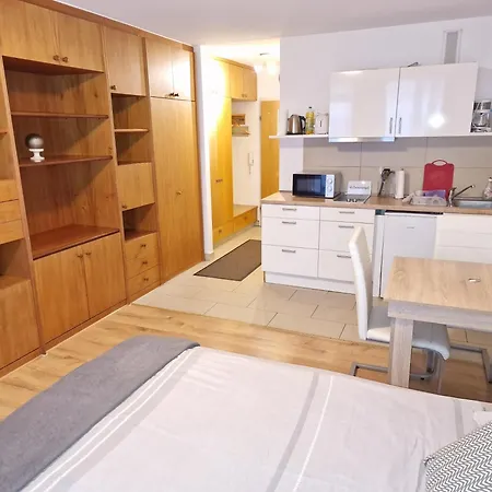 Apartment's Nr 2, 2-b , 2-c Und 2-d , In Stadtmitte Apartament *