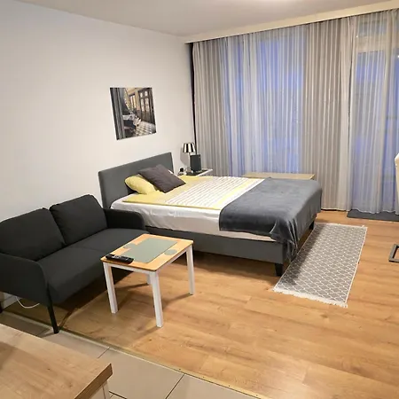 Apartment's Nr 2, 2-b , 2-c Und 2-d , In Stadtmitte *