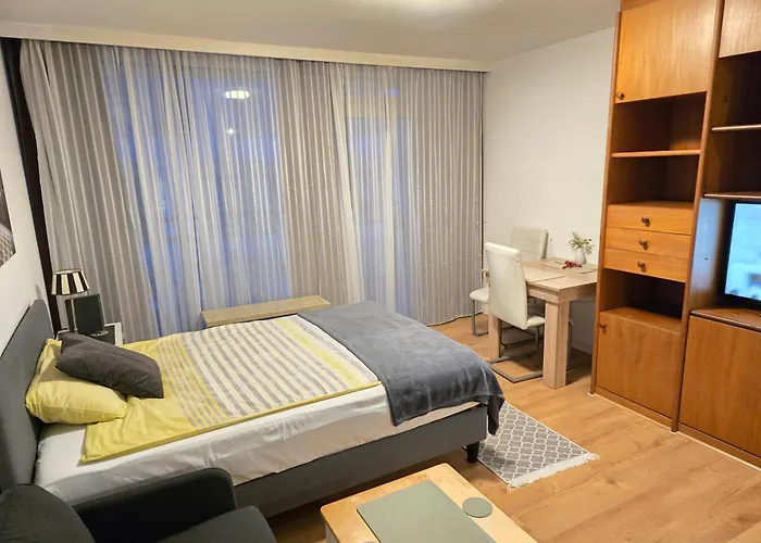 Apartment's Nr 2, 2-b , 2-c Und 2-d , In Stadtmitte * Stuttgart