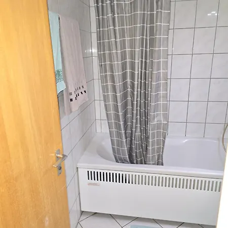 Apartment's Nr 2, 2-b , 2-c Und 2-d , In Stadtmitte Stuttgart
